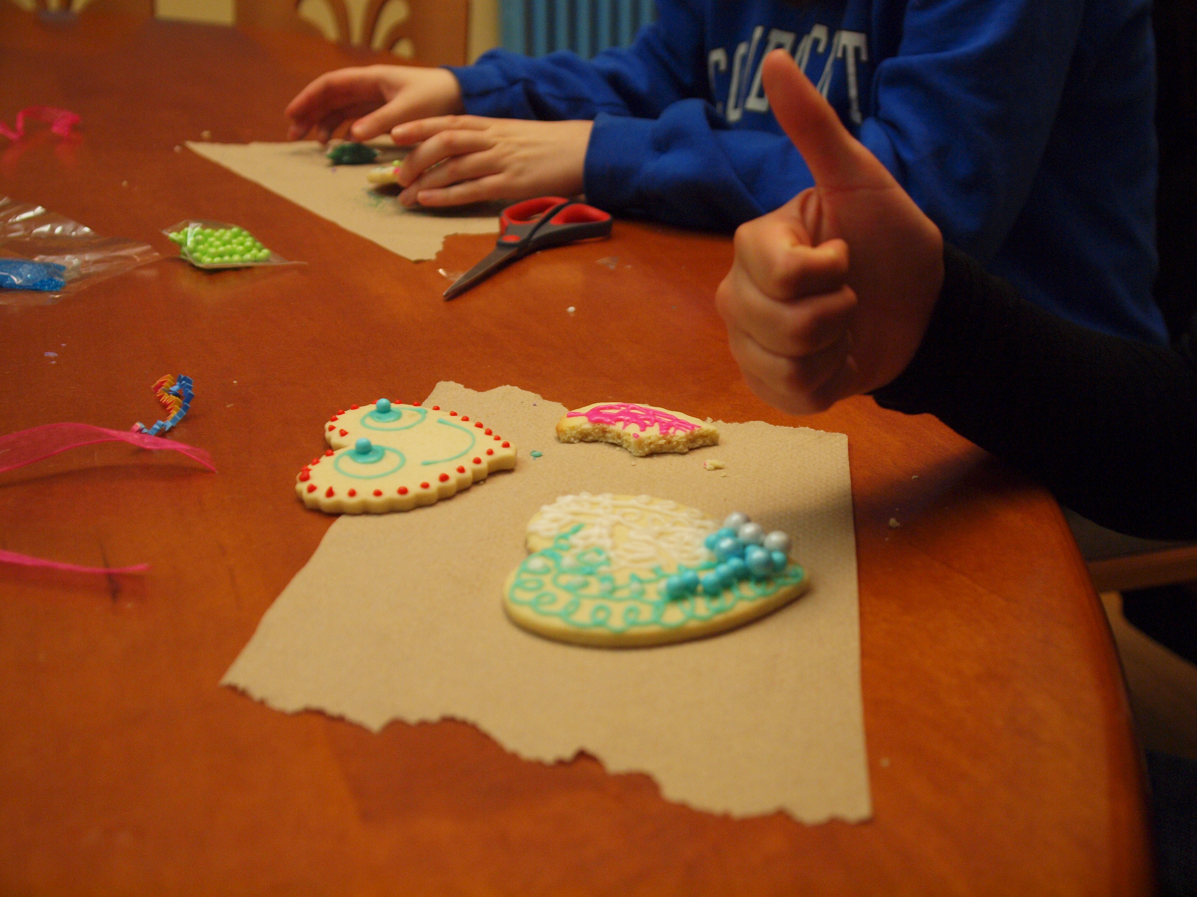 Frosted heart shaped cookies 