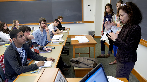 Maria Cruz-Saco, Joanne Toor Cummings ’50 Professor of Economics, teaches an economics class. 